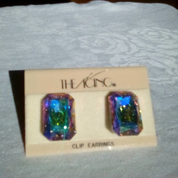 Iridescent rainbow glitter sparkle crystal pink earrings - Picture 5 of 6